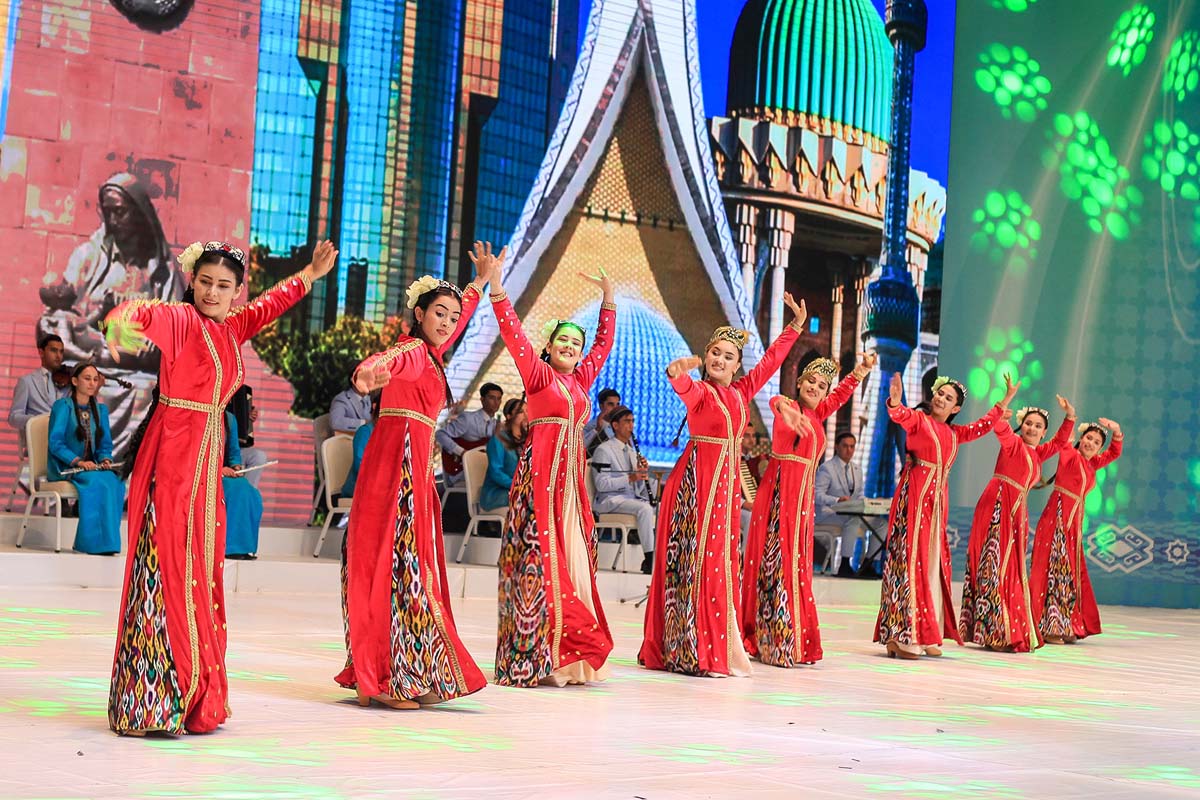 Величественно звучит гимн постоянному нейтралитету на просторах Балканского велаята