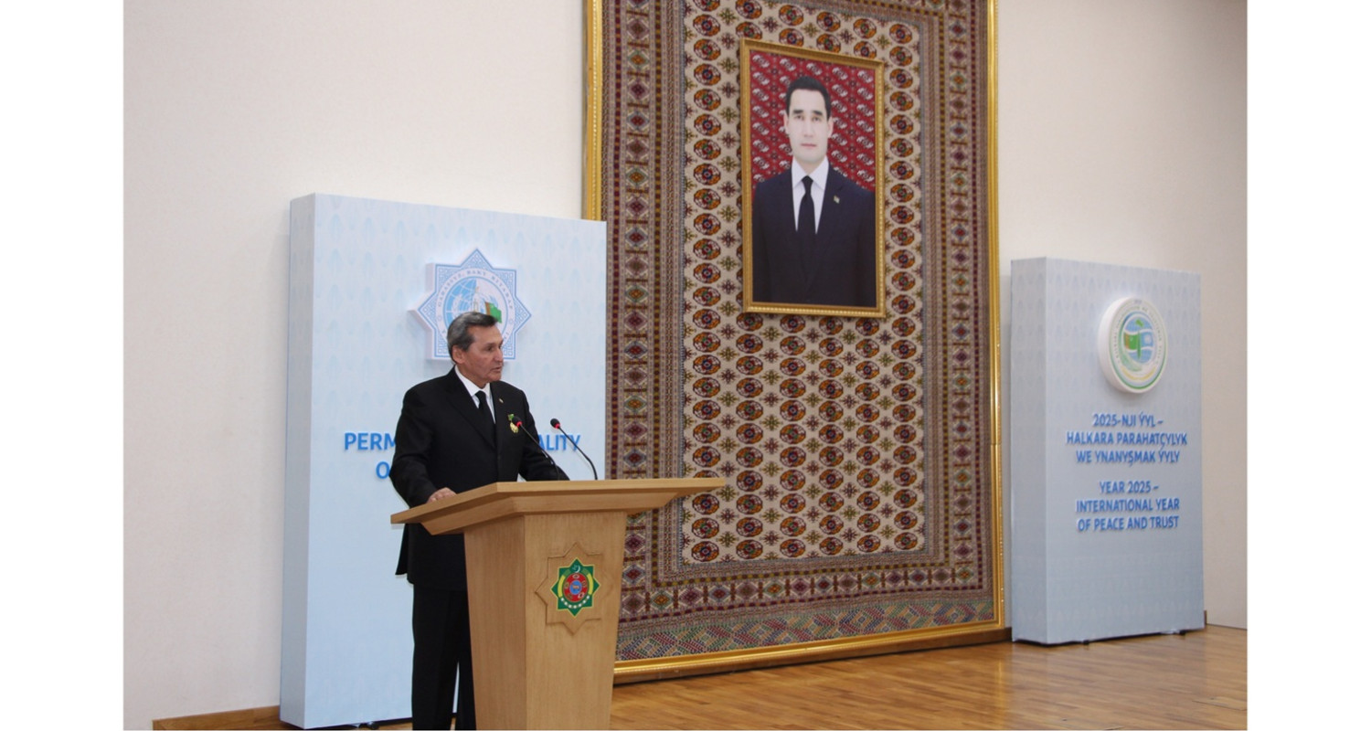 A ceremony was held to present state awards on the oссasion of the 30th anniversary of Turkmenistan's Neutrality