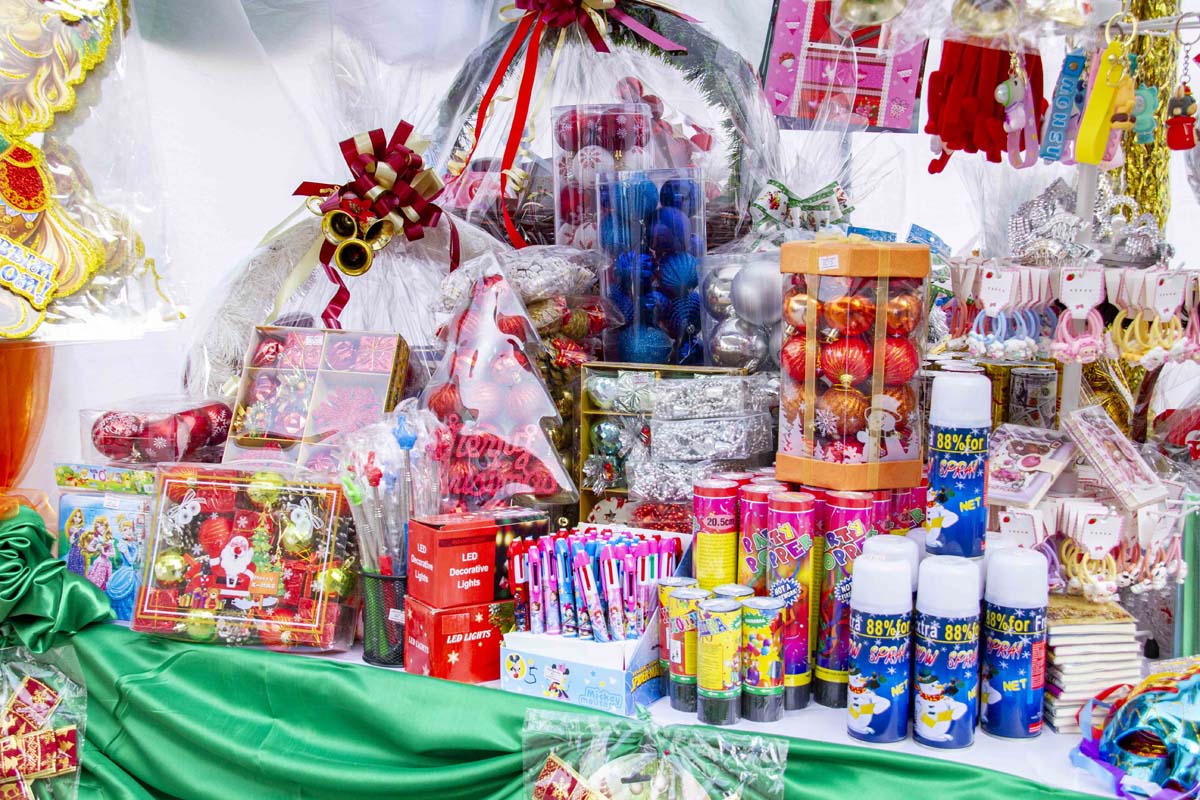 В Туркменистане стартовала праздничная торговля к предстоящим торжествам