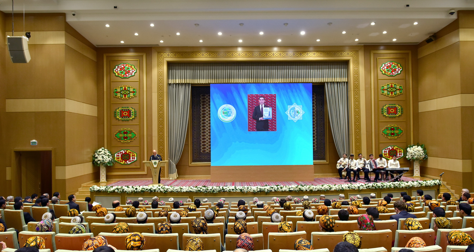 New book by the President of Turkmenistan presented at the Center of Public Organizations in Ashgabat