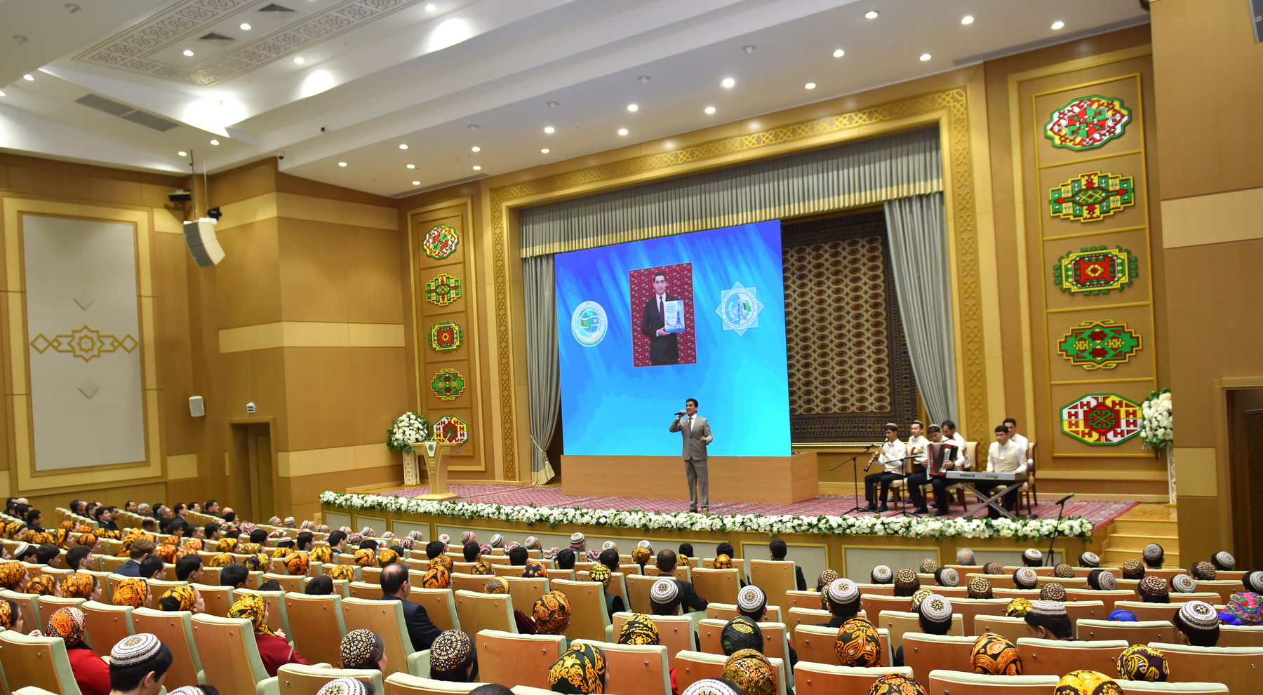 New book by the President of Turkmenistan presented at the Center of Public Organizations in Ashgabat