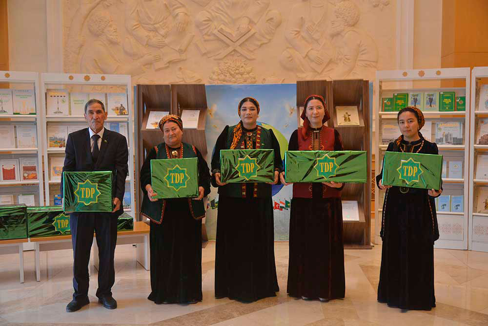 Подведены итоги творчески конкурсов, посвященных юбилею нейтралитета Туркменистана