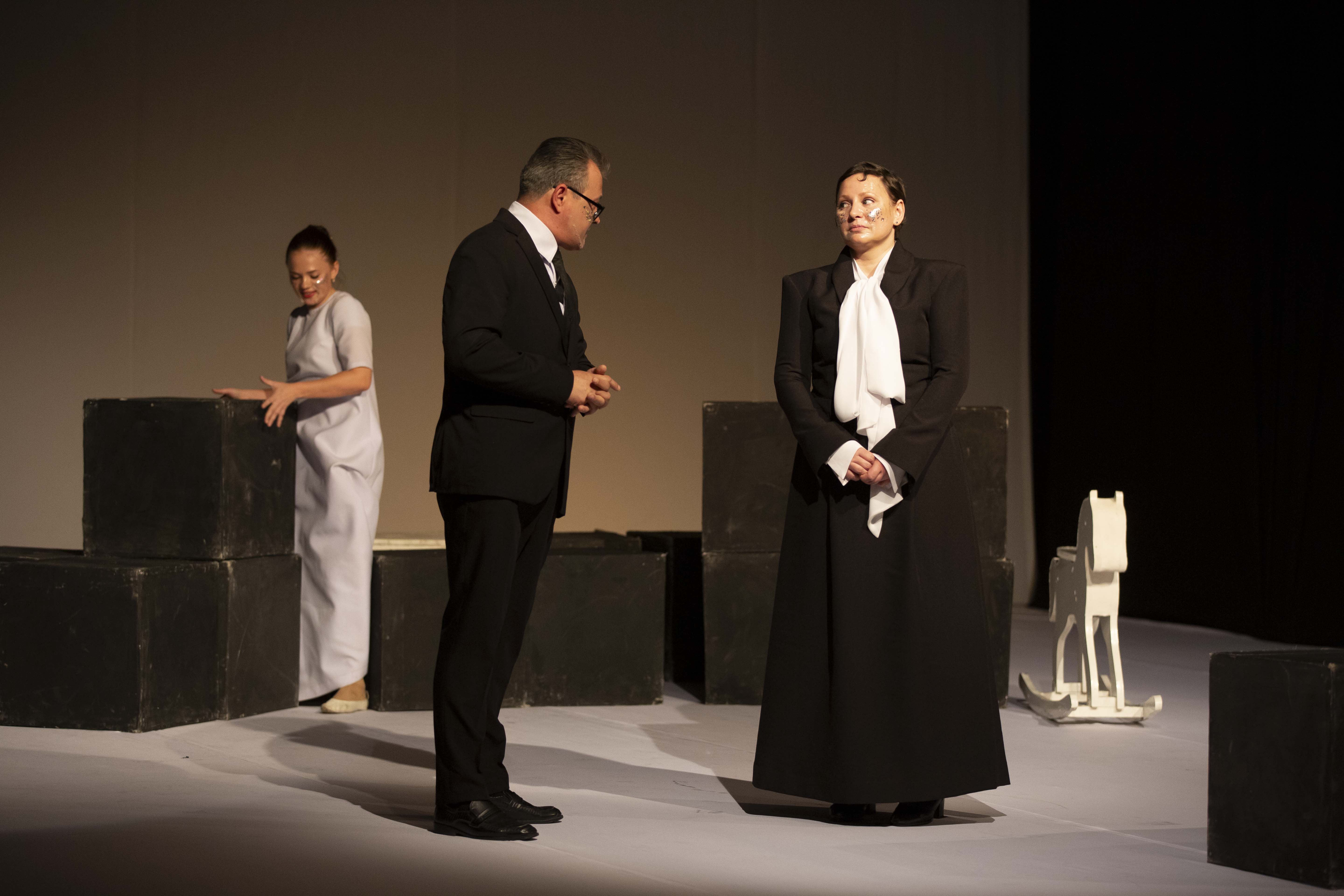 Genrih Ibseniň ýazan «Gurjagyň öýündäki» başagaýlyk