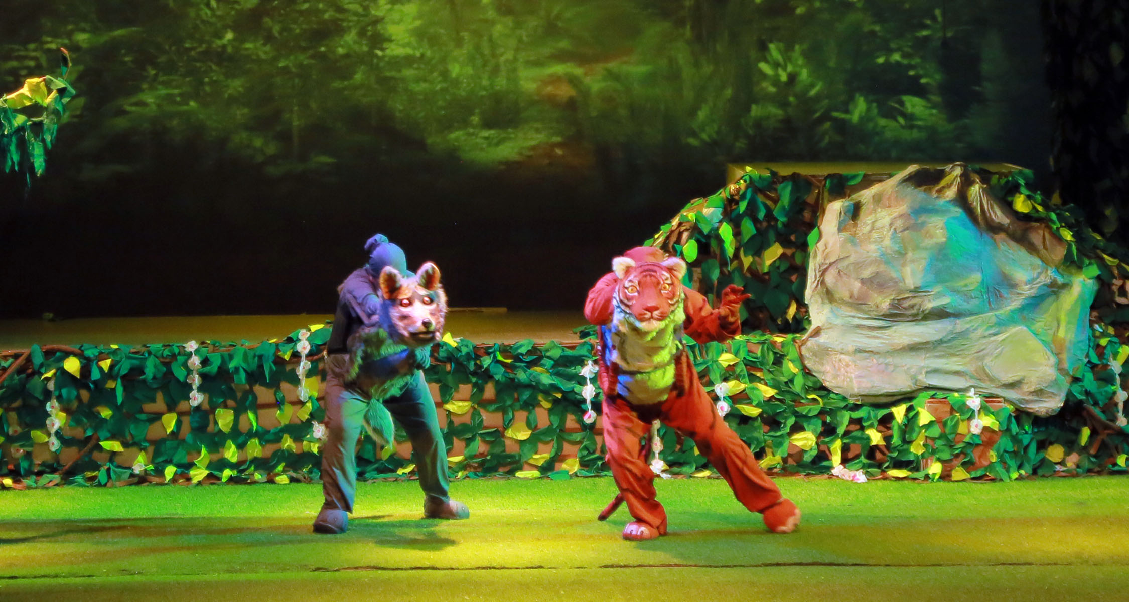 Maugli: Jeňňelde önüp-ösüp, adamkärçiligiňi saklamak