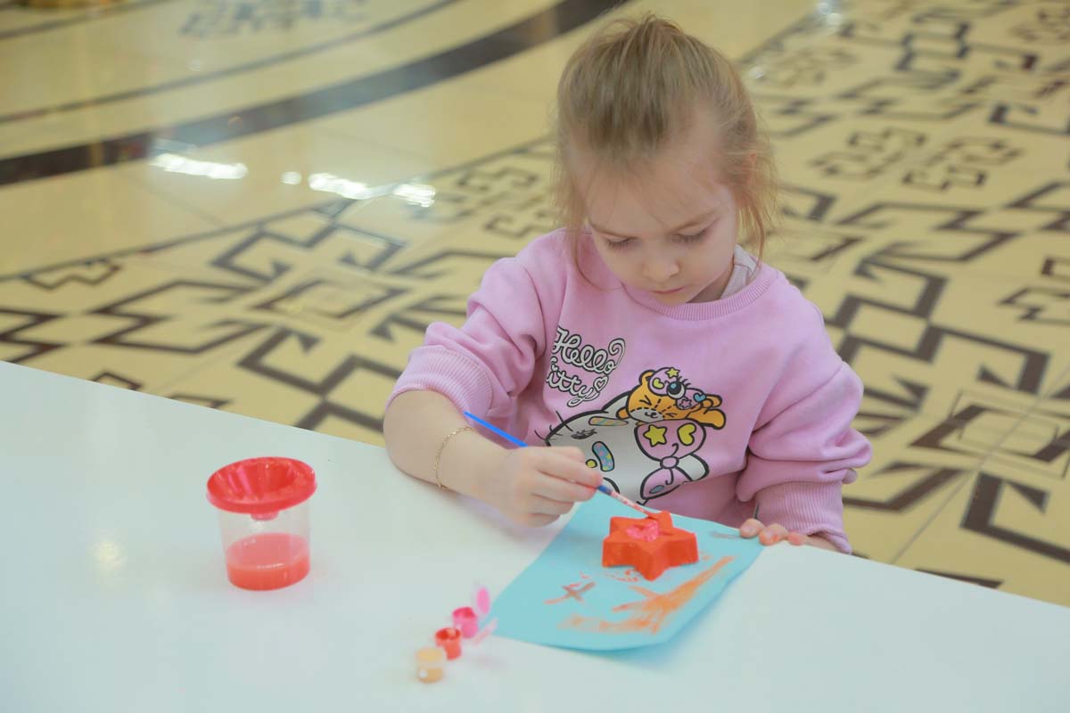 Новогодняя выставка народно-прикладного творчества «Мир кукол и игрушек»