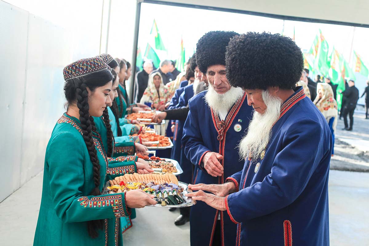 Modern greenhouse commissioned in Balkan velayat