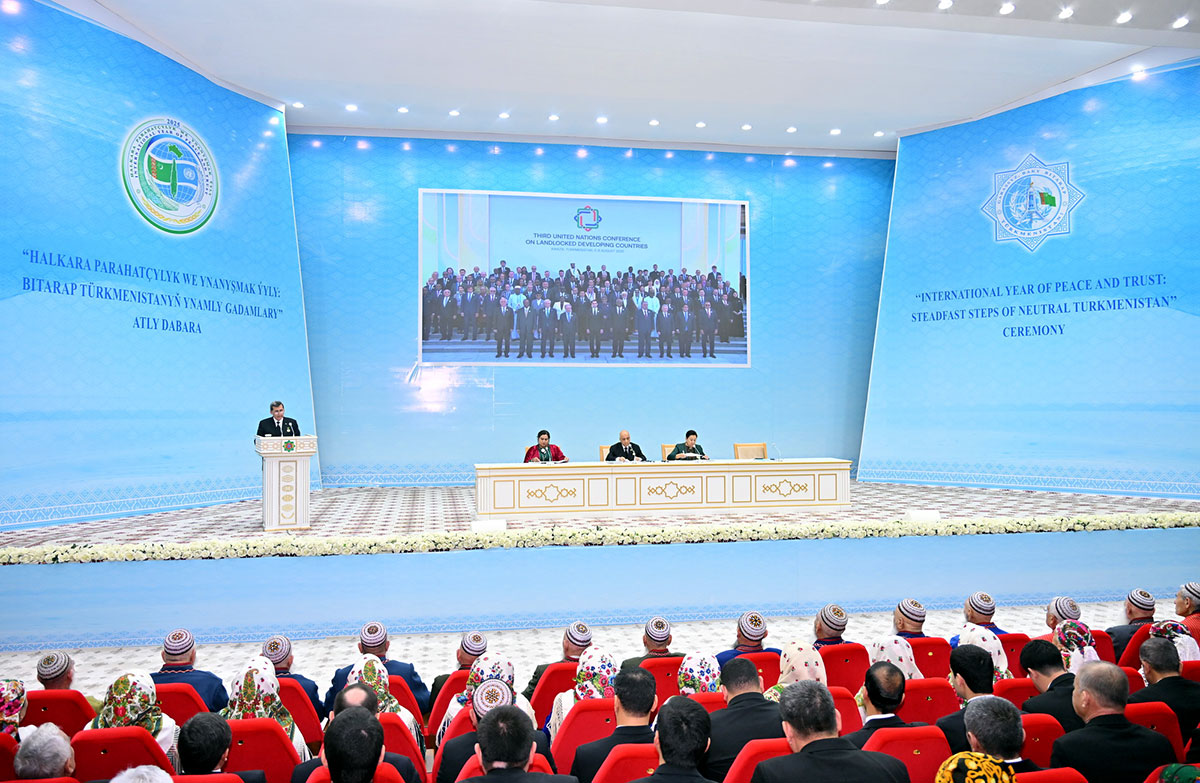Bitarap Türkmenistanyň Halkara parahatçylyk we ynanyşmak ýylyndaky üstünliklerine bagyşlanan dabara