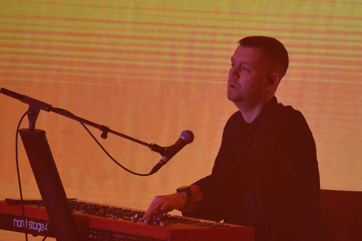 Daşary ýurtly meşhur sungat ussatlary Aşgabatda çykyş etdiler