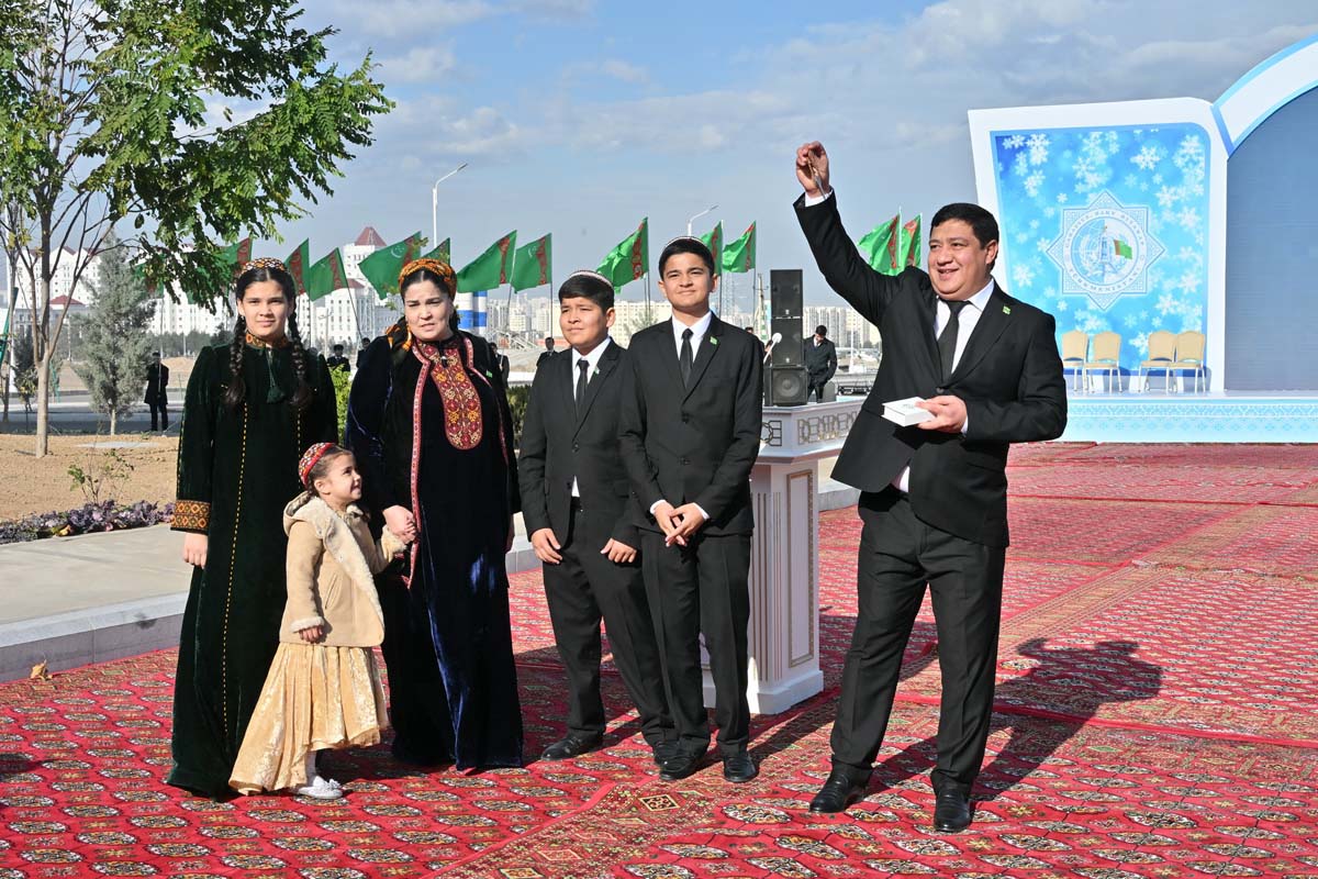 Housewarming is a good sign of the holiday