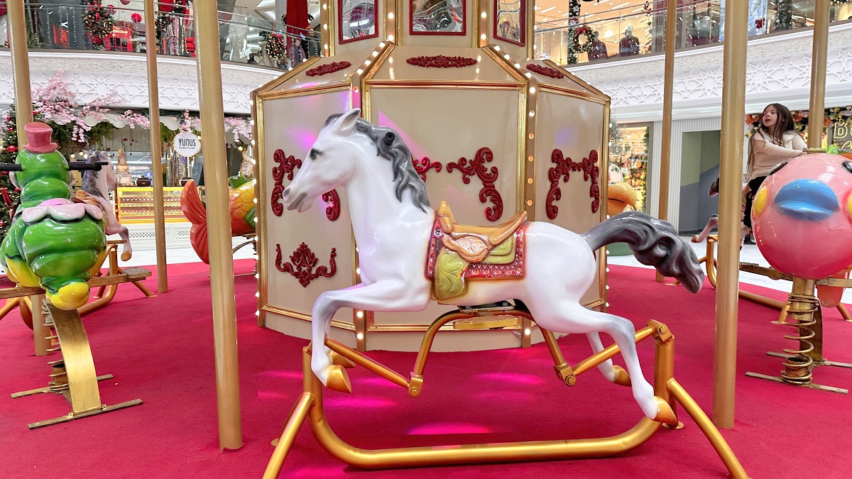 Gyşky dynç alyş günlerinde maşgala bolup dynç almak üçin kinofilmler, konsertler we sahna oýunlary