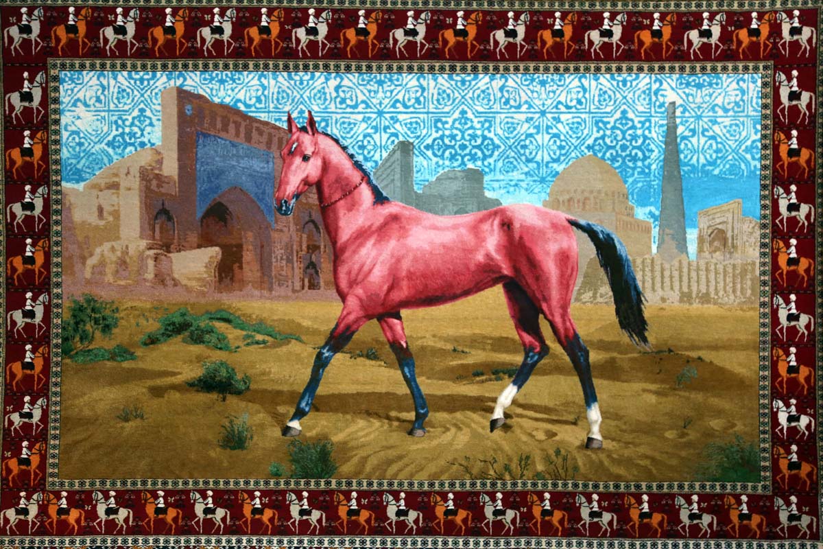 Türkmen suratkeşleriniň ganatly bedewlere bagyşlanan eserleriniň sergisi