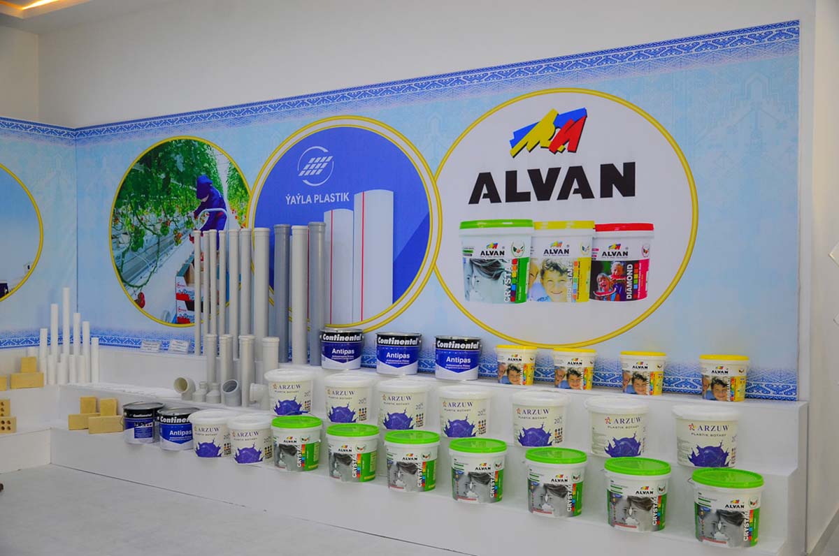 Bäsleşige ukyply, ýokary hilli önümler öndürilýär