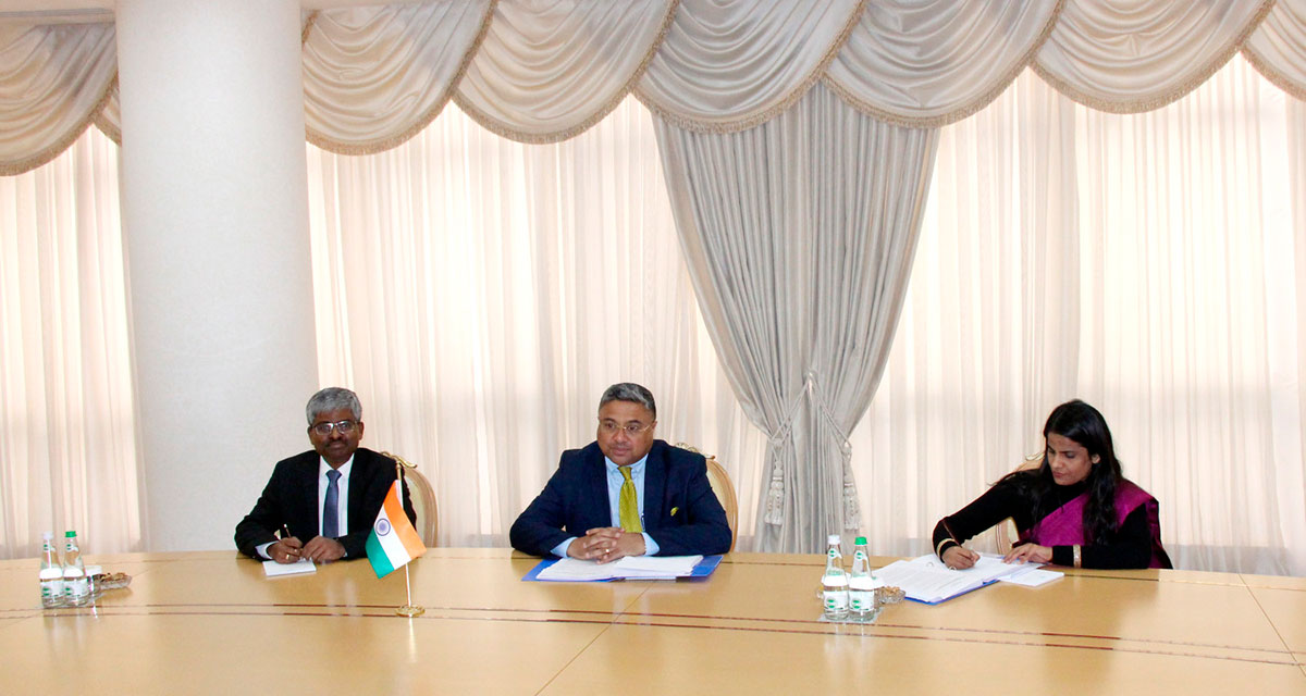 В МИД Туркменистана состоялась встреча с Секретарём МИД Республики Индия