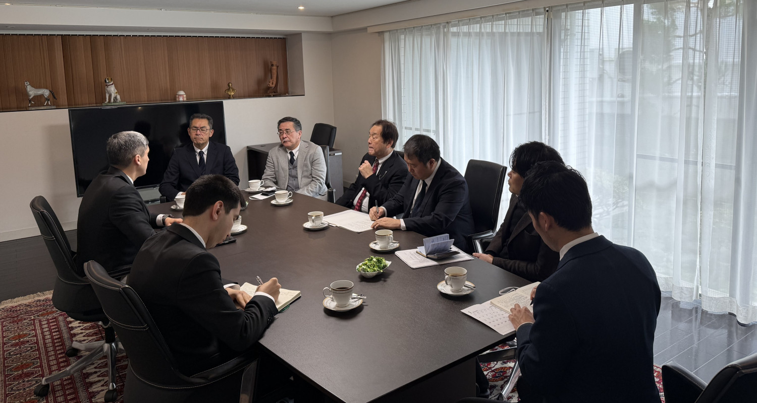 Türkmenistanyň Ýaponiýadaky Ilçisi Tokio şäherinde Ýapon-türkmen ykdysady hyzmatdaşlyk komitetiniň başlygy bilen duşuşdy