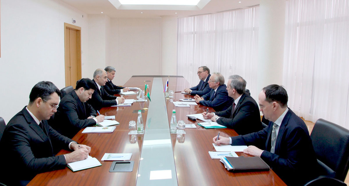 Türkmenistanyň Daşary işler ministrliginde türkmen-rus syýasy geňeşmeleri geçirildi