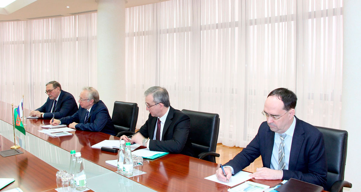 Türkmenistanyň Daşary işler ministrliginde türkmen-rus syýasy geňeşmeleri geçirildi