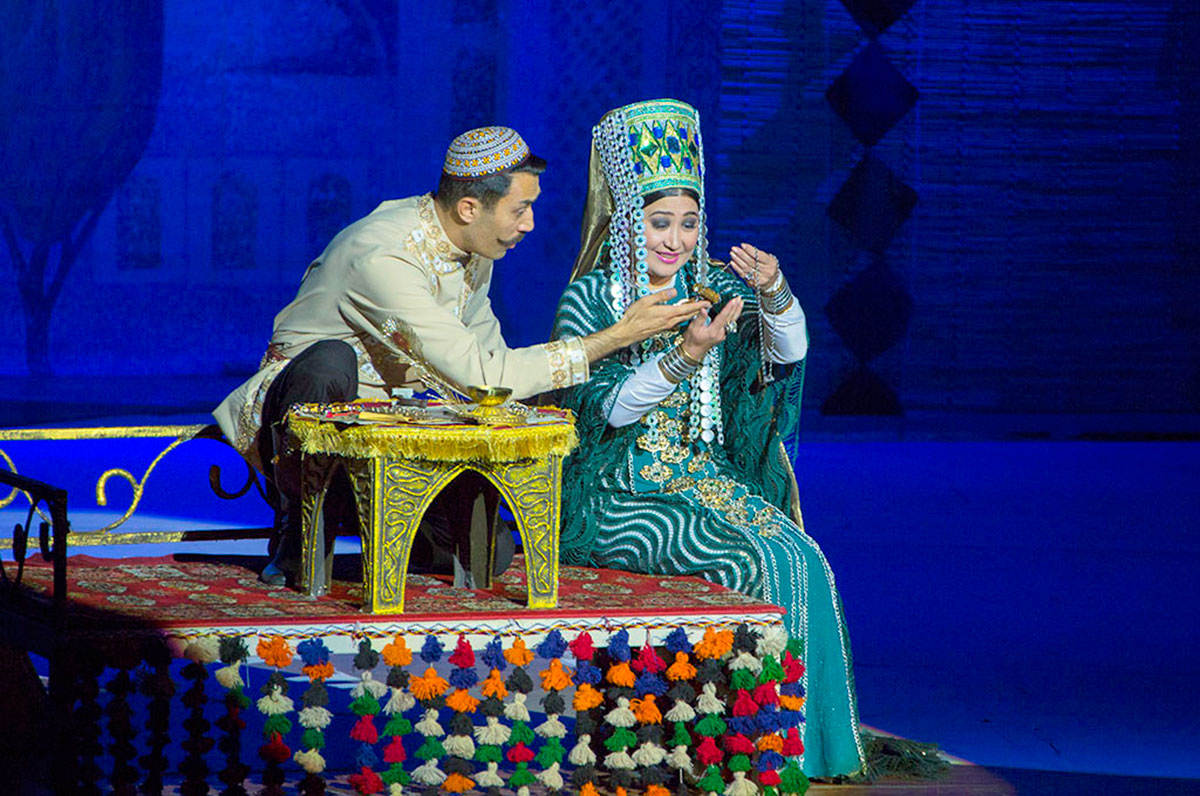 Современная живопись Туркменистана и театральная панорама столицы