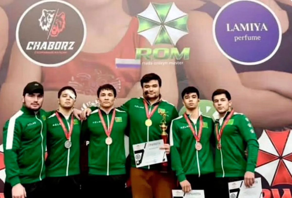 Turkmen freestyle wrestlers win five medals at junior tournament in Grozny