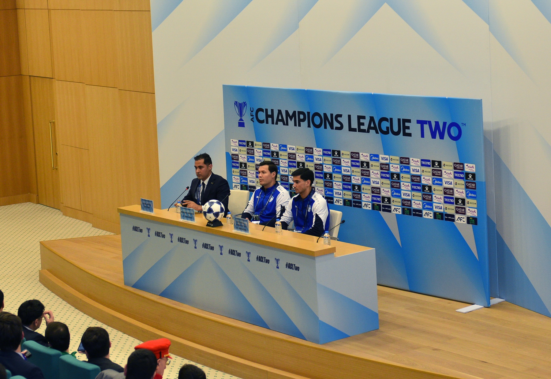 Пресс-конференция представителей команд-соперников