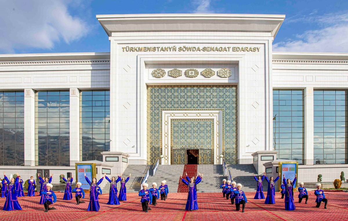 Paýtagtymyzda Türkiýäniň eksport harytlarynyň sergisi öz işine başlady