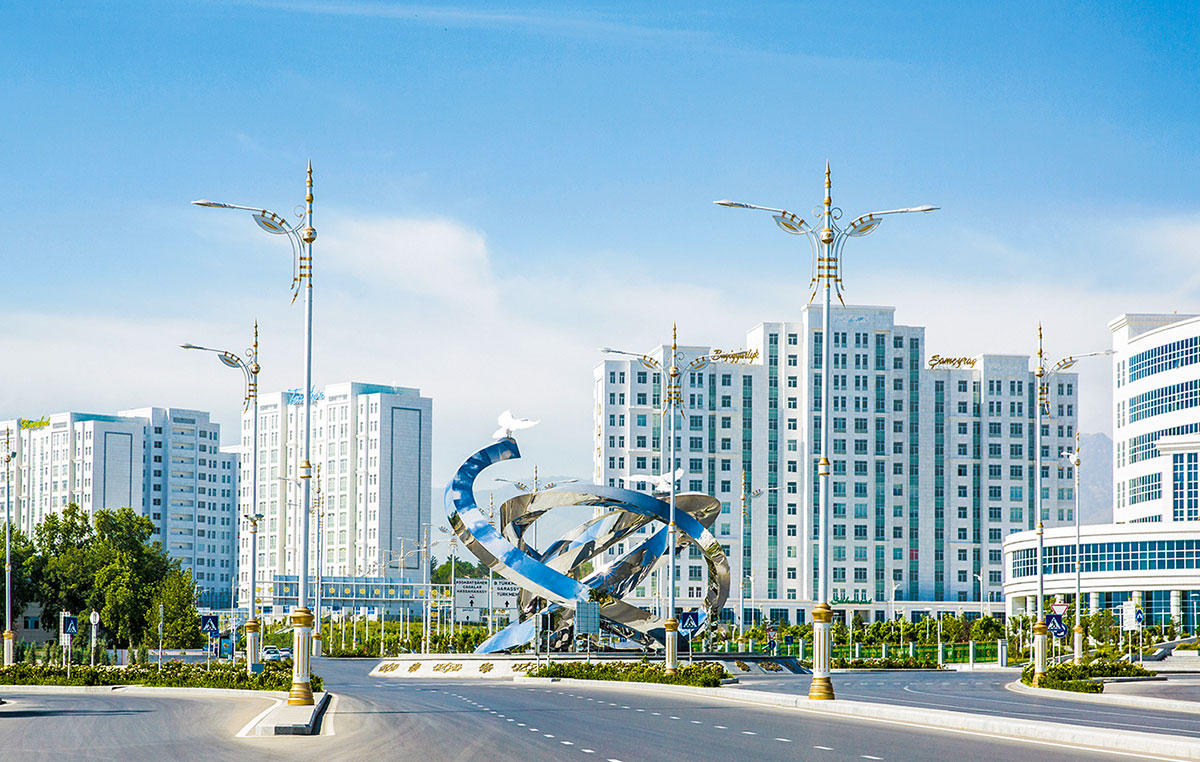 В 2026 году в Туркменистане будет сдано более 900 тысяч квадратных метров жилья и открыты уникальные медицинские центры