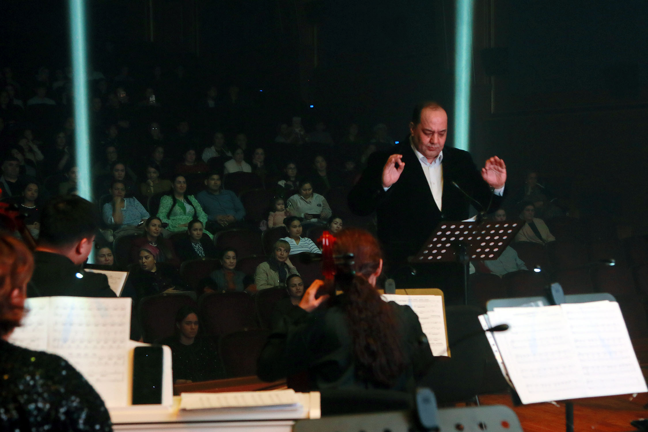 Концерт оркестра Ровшена Непесова «Музыка – душа кино»