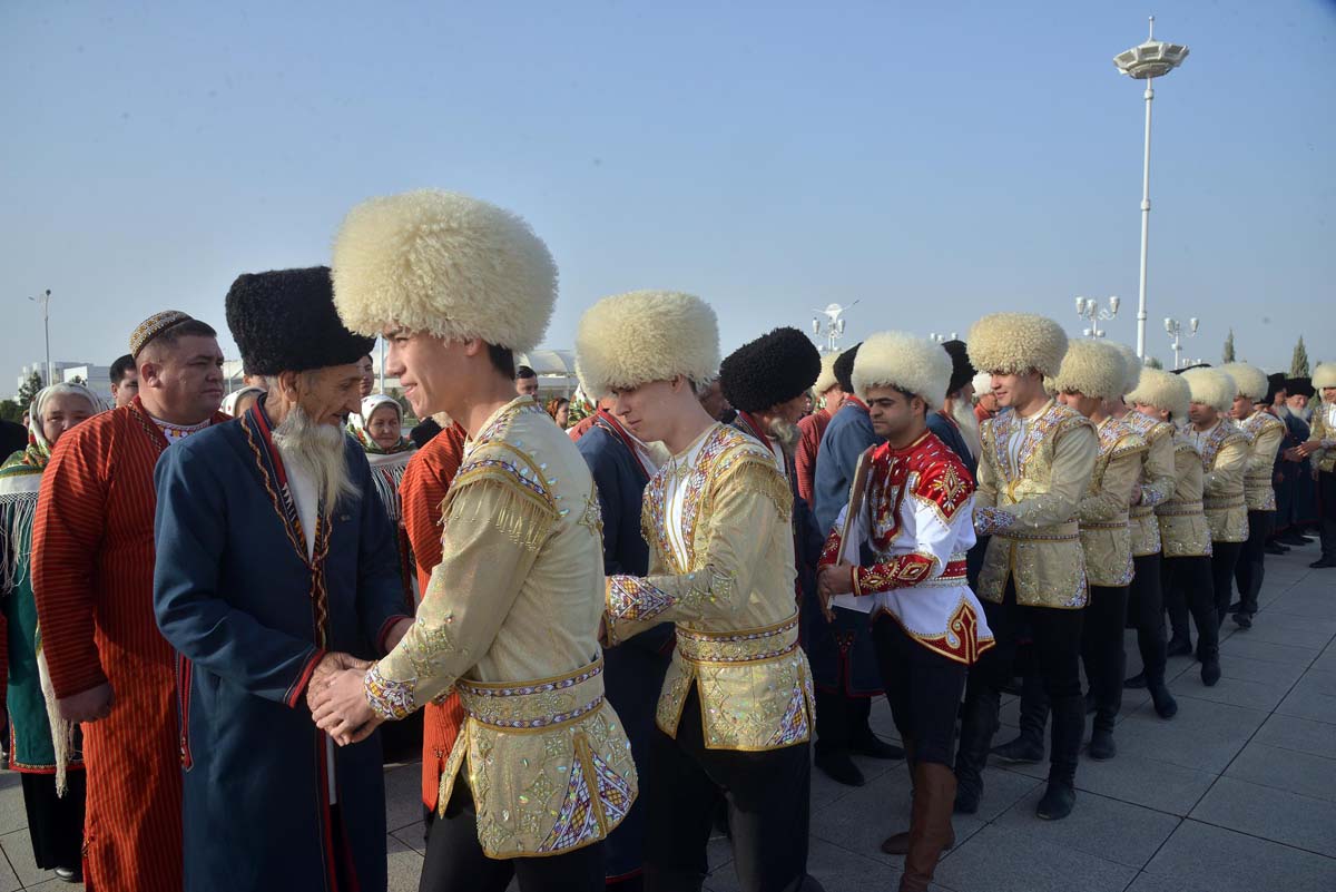 «Galkynyş» milli at üstündäki oýunlar topary Lebap welaýatynda