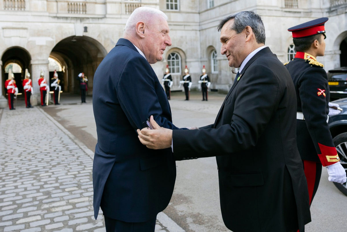 Beýik Britaniýanyň Döwlet goranmak ministri bilen duşuşyk geçirildi