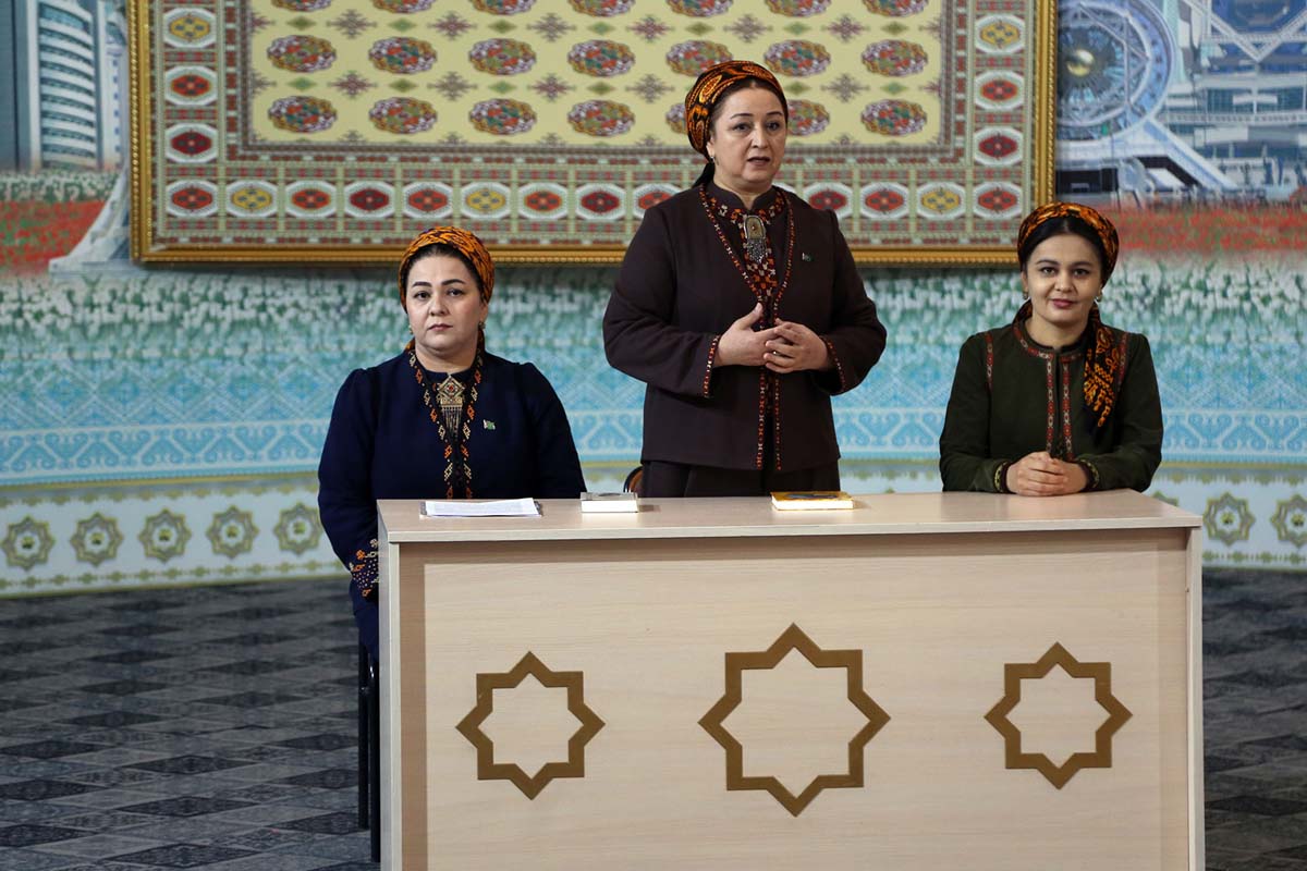 Şahyr Gurbannazar Ezizowyň doglan güni bellenildi