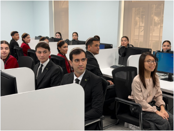 Доцент Университета Цукуба провел семинар по японскому языку для туркменских лингвистов