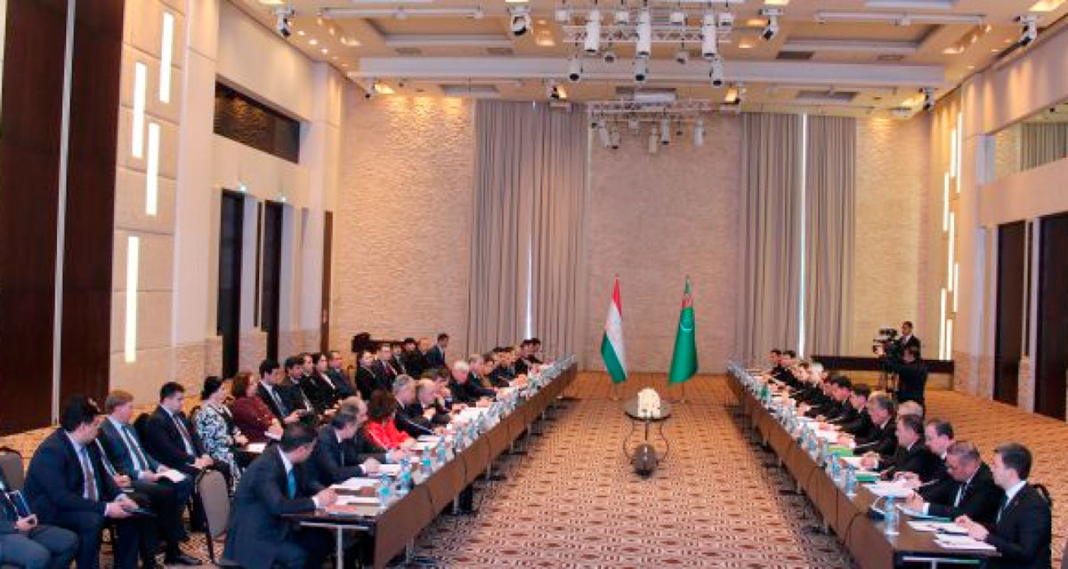 Duşenbede Söwda-ykdysady we ylmy-tehniki hyzmatdaşlyk boýunça bilelikdäki türkmen-täjik hökümetara toparynyň 14-nji mejlisi geçirilýär