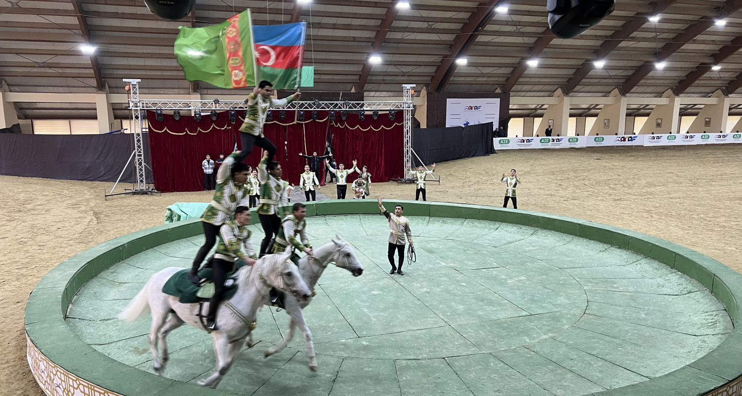 Türkmen atçylyk sungaty Bakuda uly üstünlik gazandy