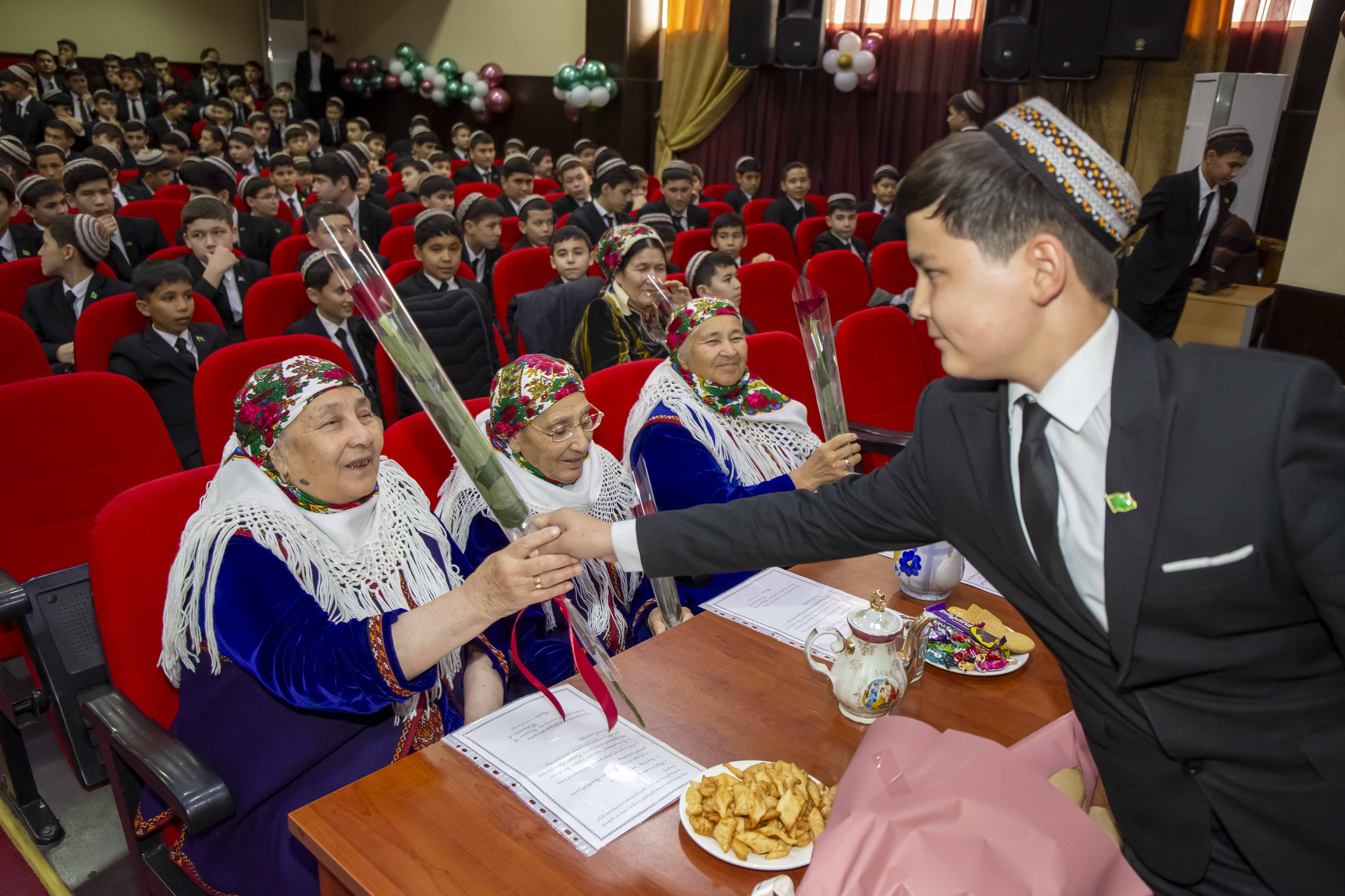 Halkara zenanlar güni mynasybetli baýramçylyk dabara geçirildi