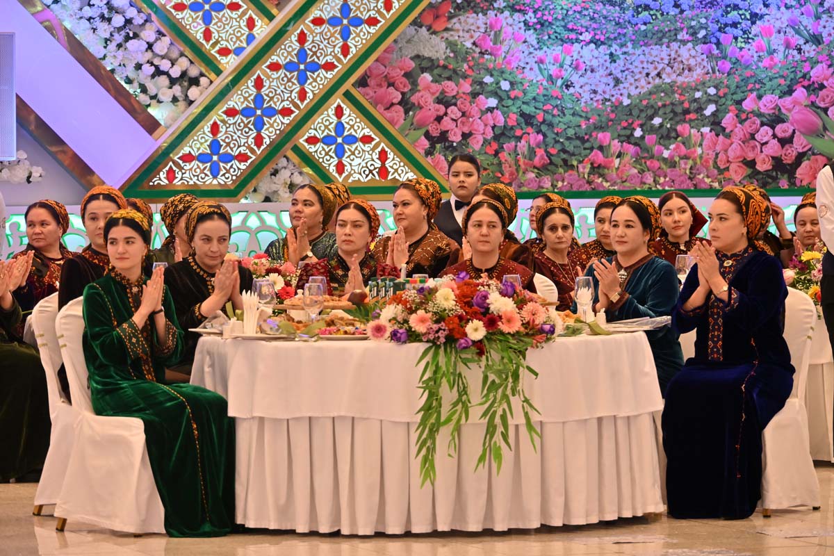 Halkara zenanlar güni mynasybetli dabara