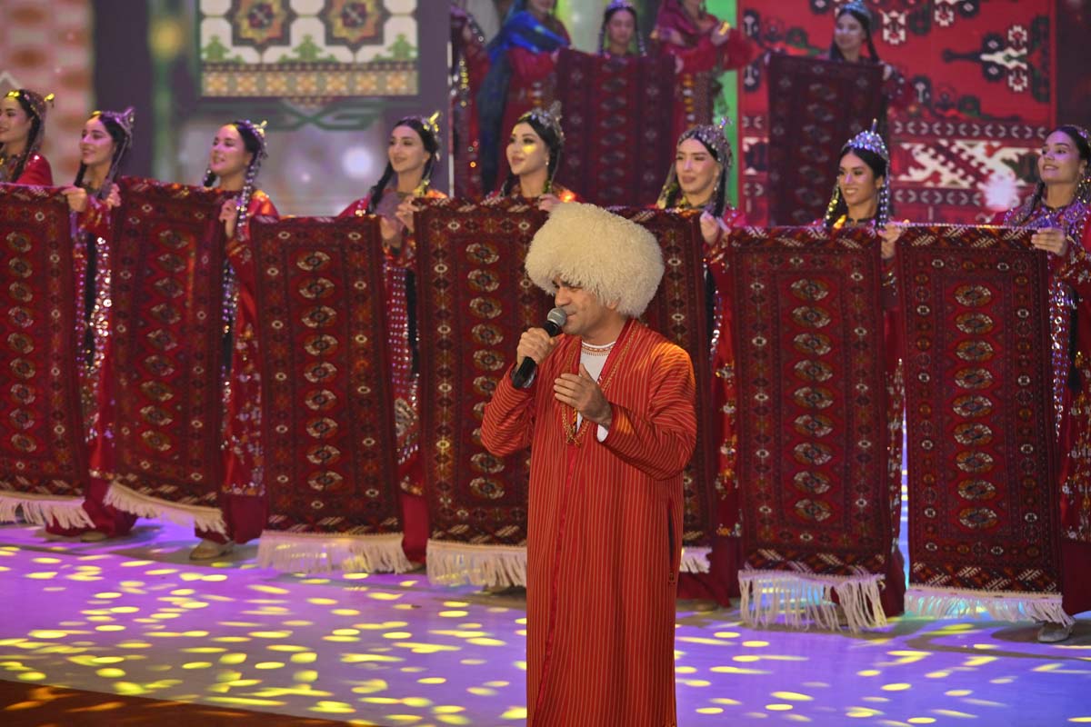 Праздничный концерт в столичном Дворце мукамов