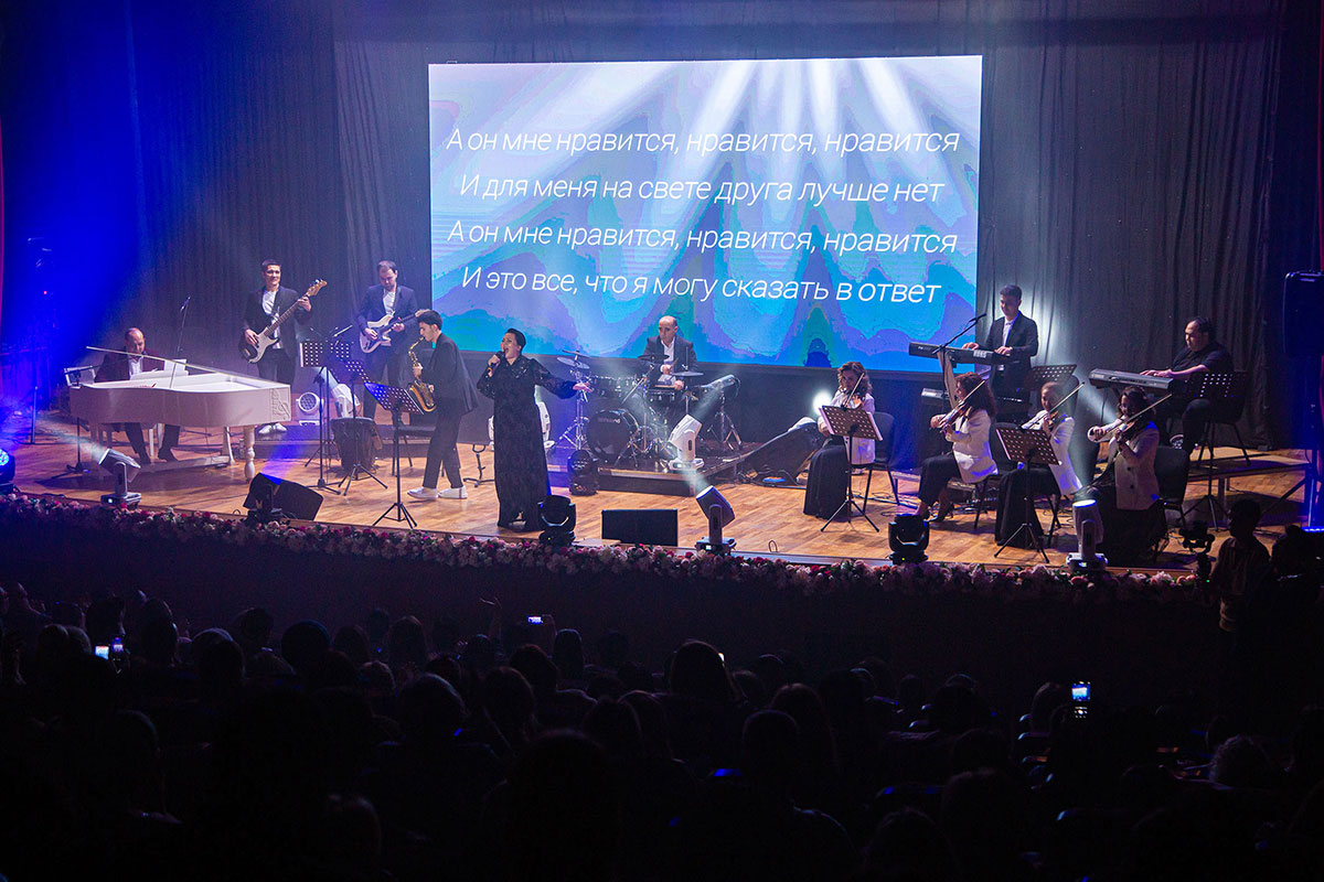 Концерт-караоке с музыкантами оркестра Ровшена Непесова