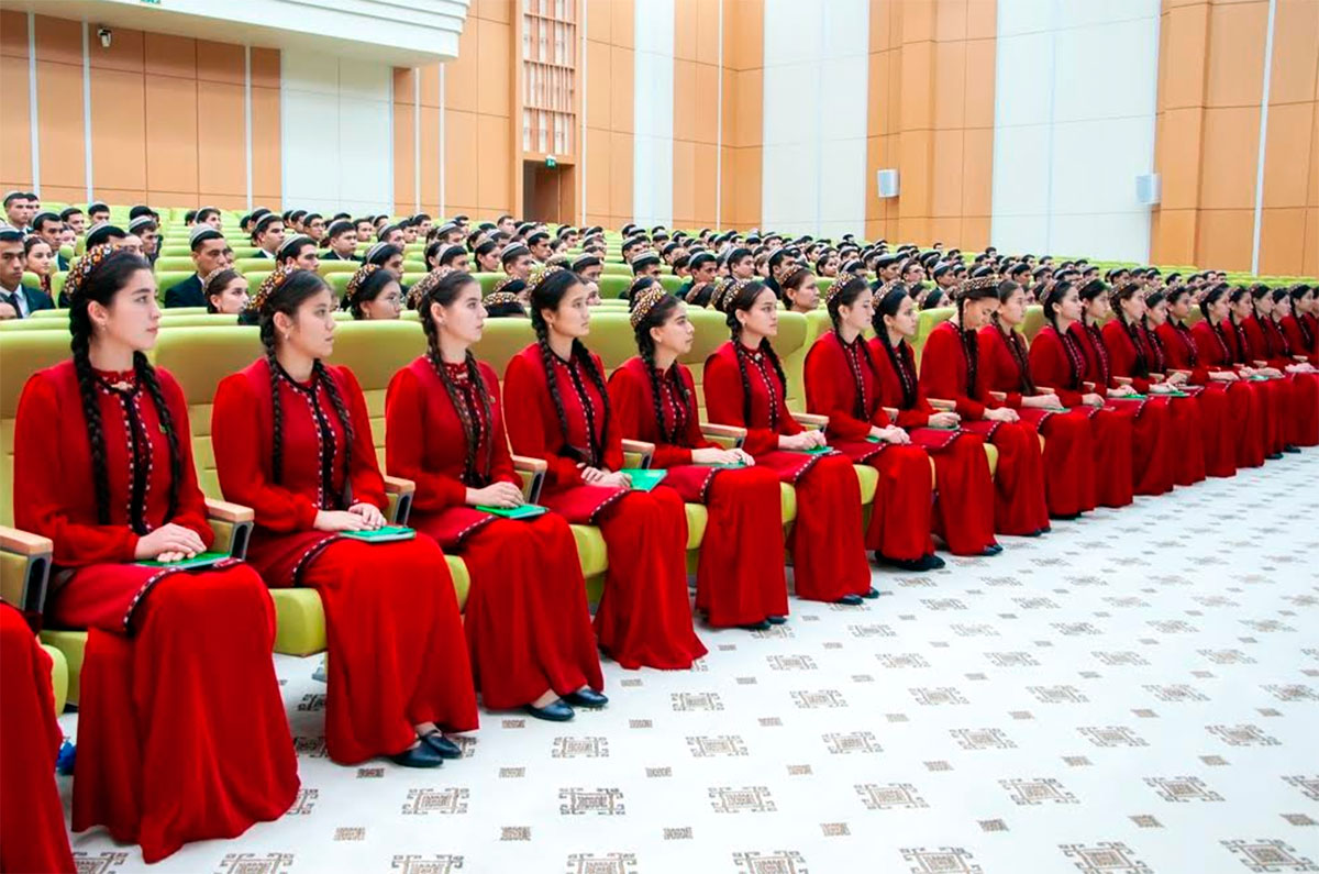 18-летие Союза промышленников и предпринимателей Туркменистана отметили в профильном вузе страны