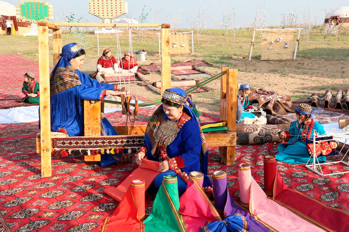 Milli bahar baýramyna bagyşlanan sergiler we beýleki medeni çäreler