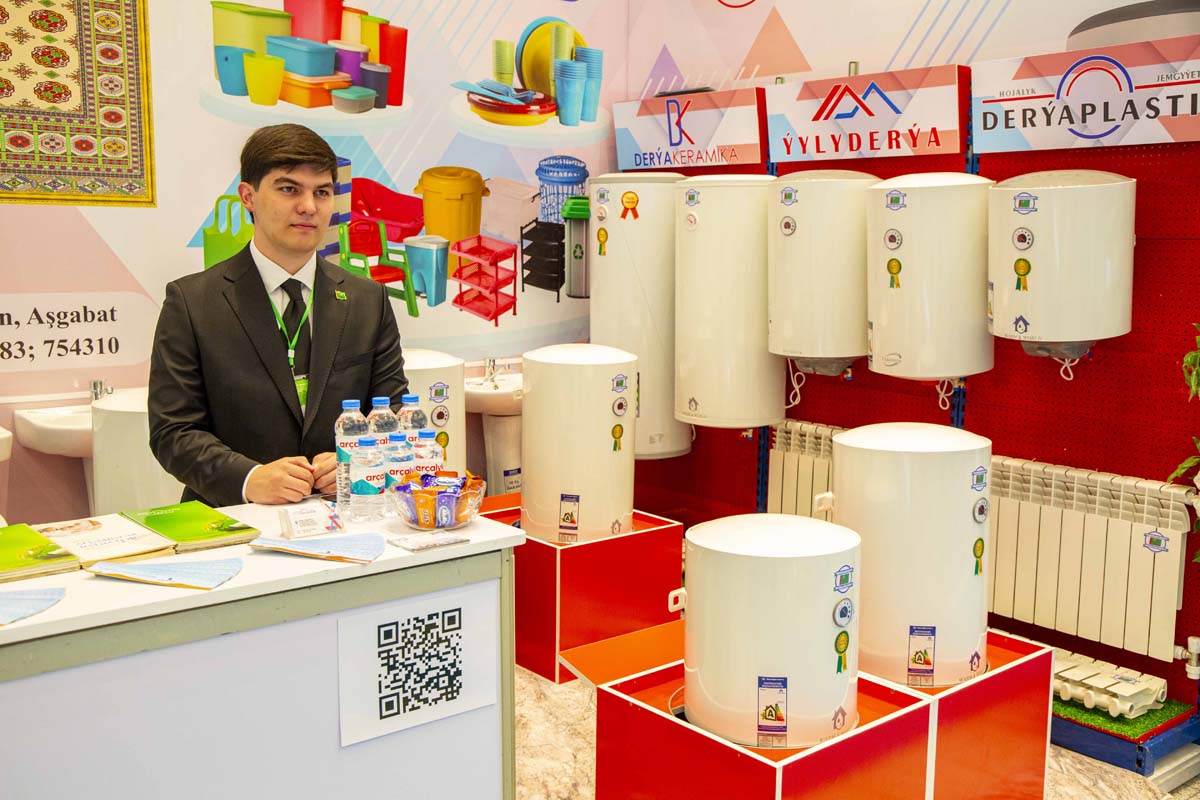 Aşgabatda hususy pudagyň gazananlarynyň sergisi geçirilýär