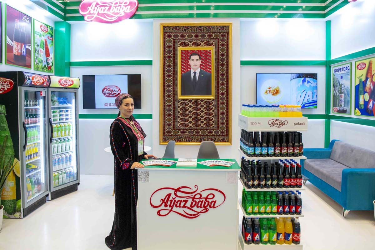 Aşgabatda hususy pudagyň gazananlarynyň sergisi geçirilýär