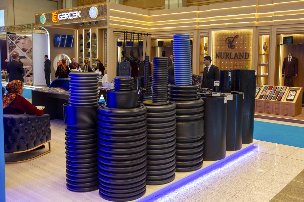 Aşgabatda hususy pudagyň gazananlarynyň sergisi geçirilýär