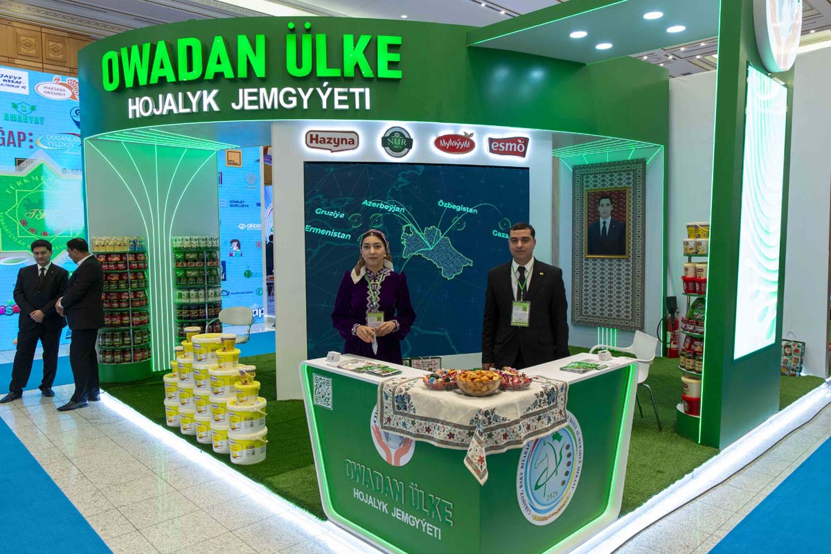 Aşgabatda hususy pudagyň gazananlarynyň sergisi geçirilýär