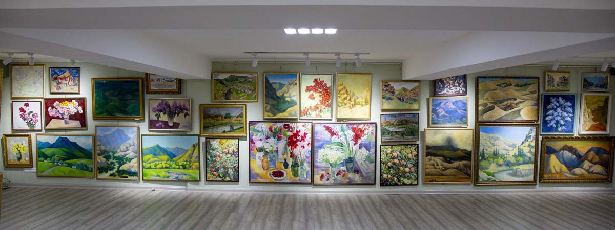 Арт-галерея: выставка работ двух художников