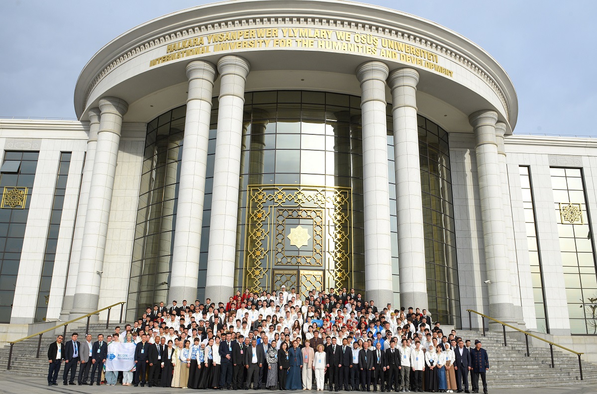 The VI Open mathematical Olympiad has started in Ashgabat