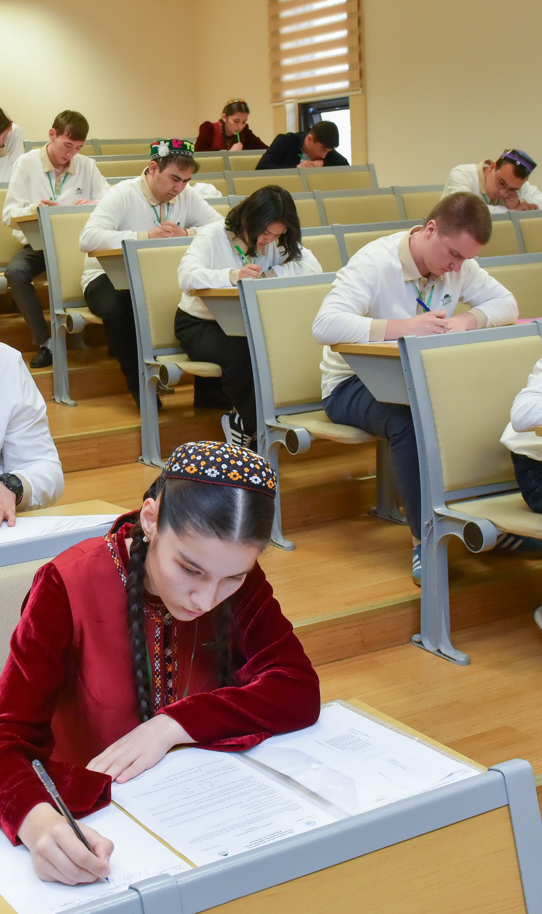 Aşgabatda matematika boýunça VI Açyk olimpiada başlandy