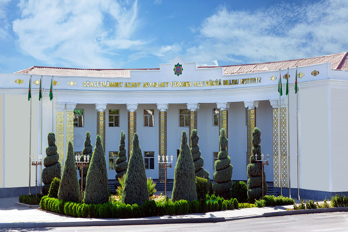 В основе современного образования лежит активность ученика, направляемая педагогом