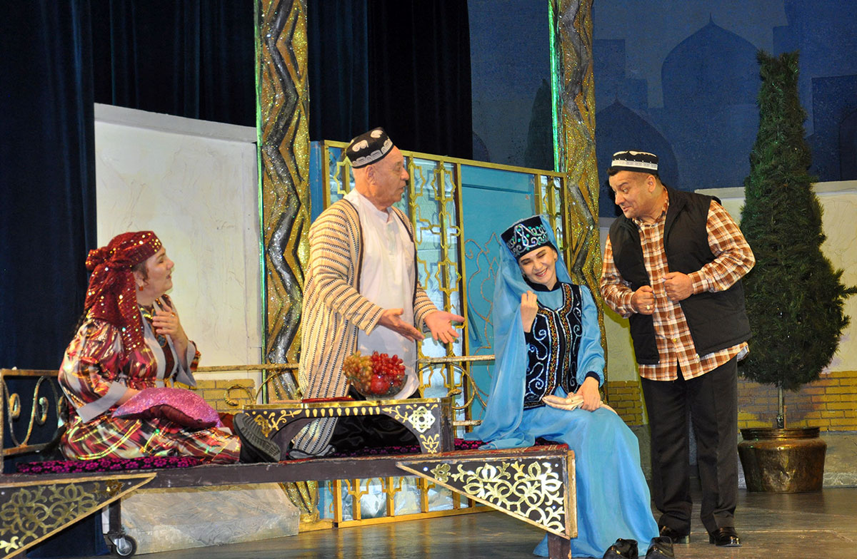 Dialogue of Cultures: An Uzbek Comedy on the Turkmen Stage