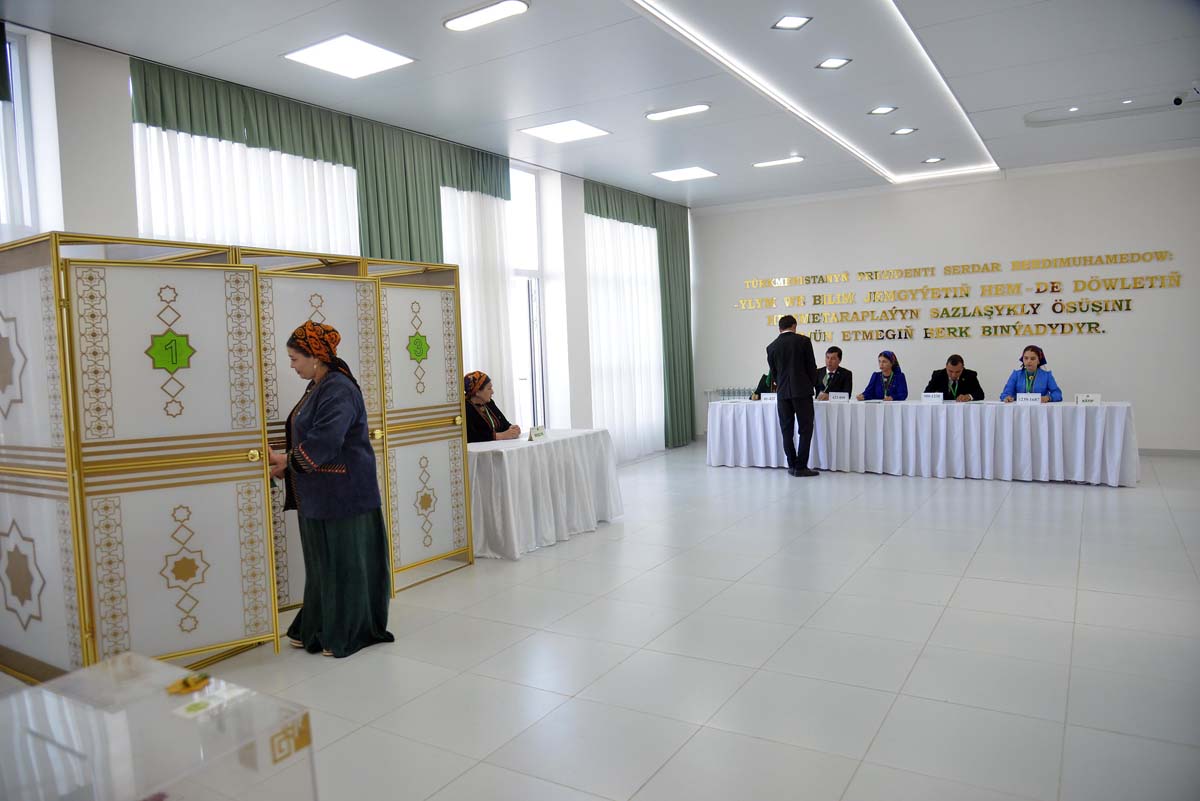 Demokratiýa we aýanlyk — Türkmenistanyň saýlaw ulgamynyň binýatlyk esaslary