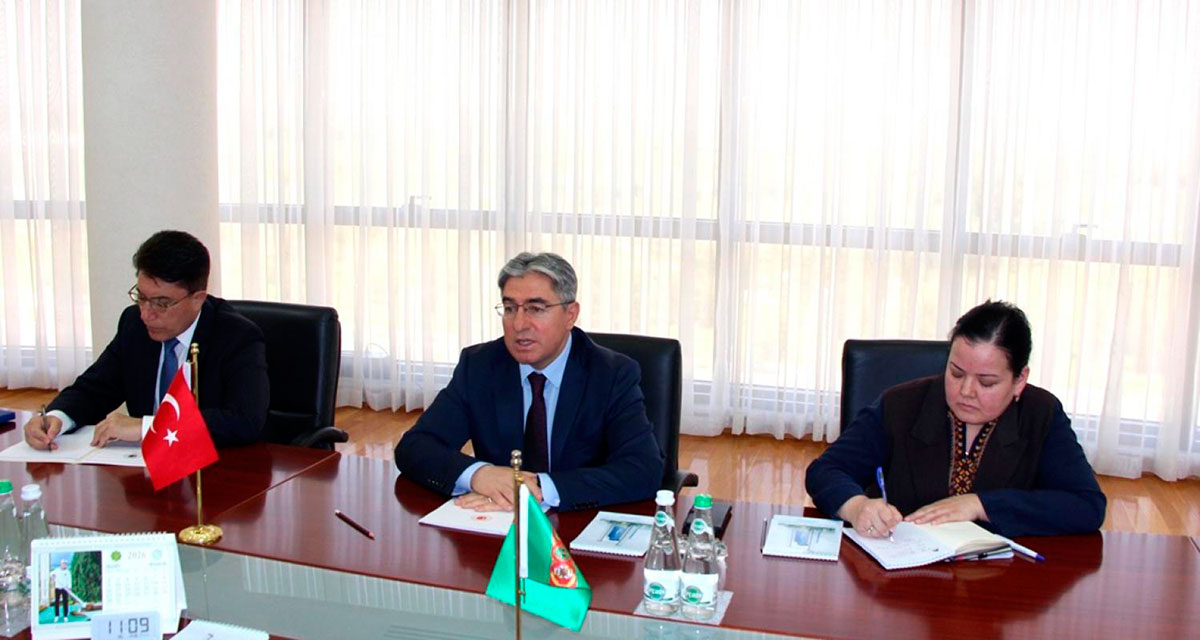 Türkmenistan bilen Türkiýäniň arasyndaky hyzmatdaşlygy ösdürmegiň geljegi ara alnyp maslahatlaşyldy