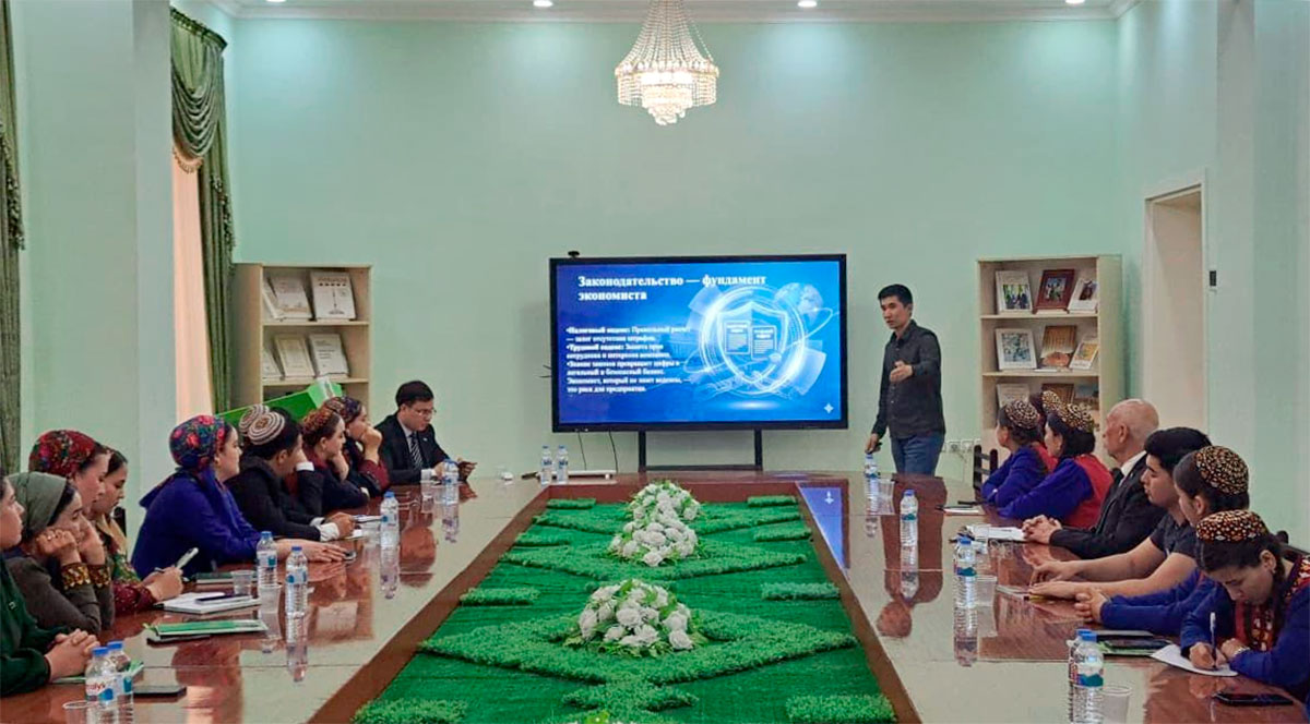 Достаточно ли диплома современному экономисту?